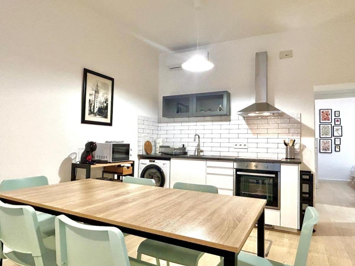 Nuevo! Acogedor 8pax 4bdr 2bth - Cozyhomesevilla4 Appartement